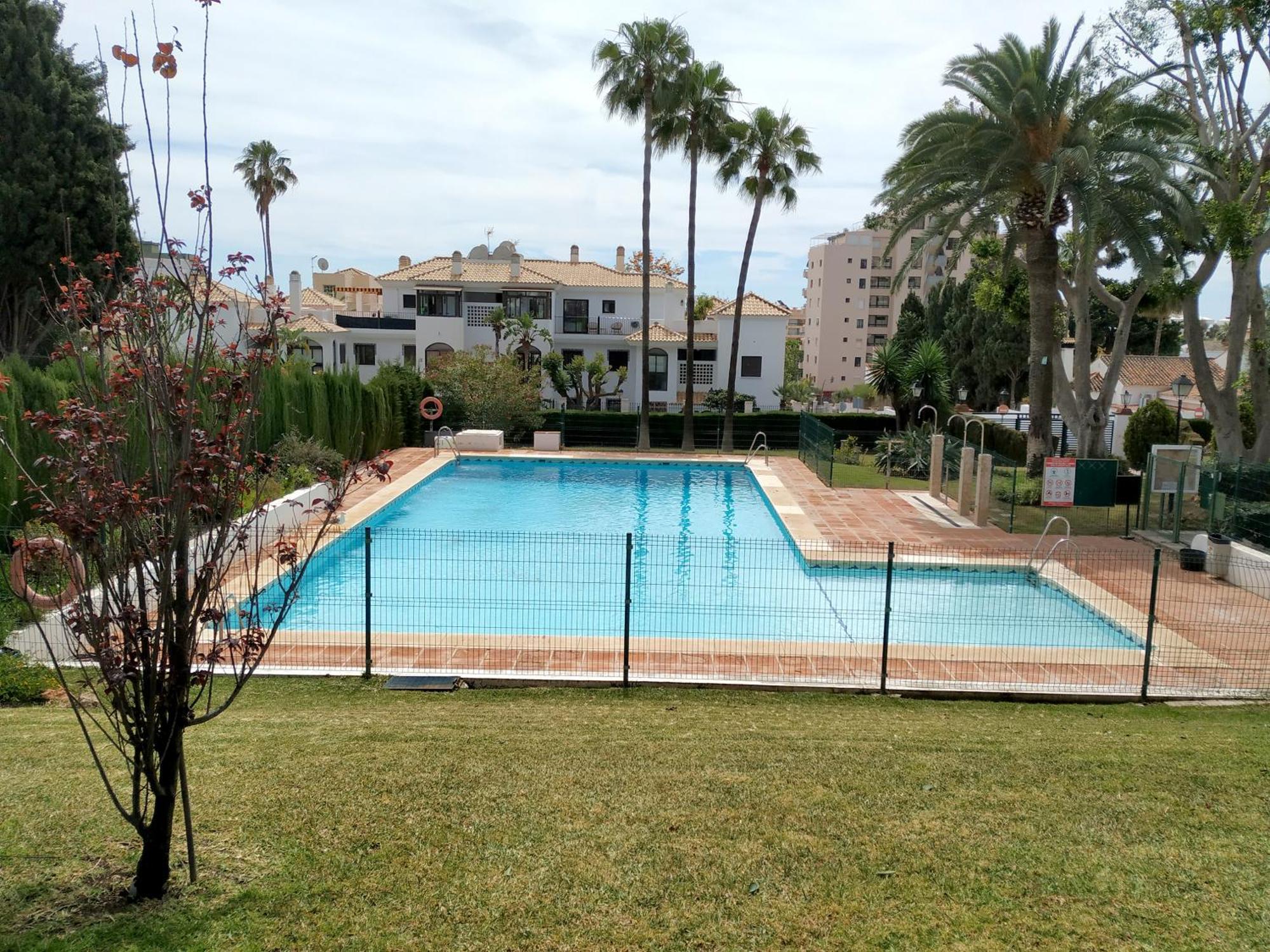 Carihuela Luxus Holiday 托雷莫利诺斯 外观 照片